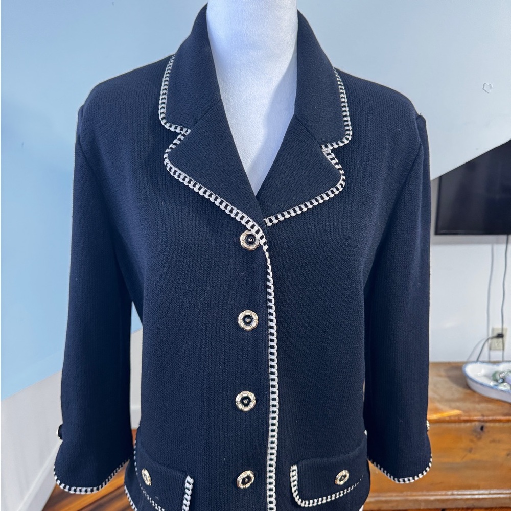 St. John Collection Black Blazer with White Trim - Picture 4 of 12
